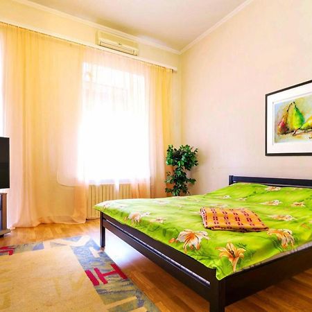 Large Apartment In The Center Dnipro Extérieur photo