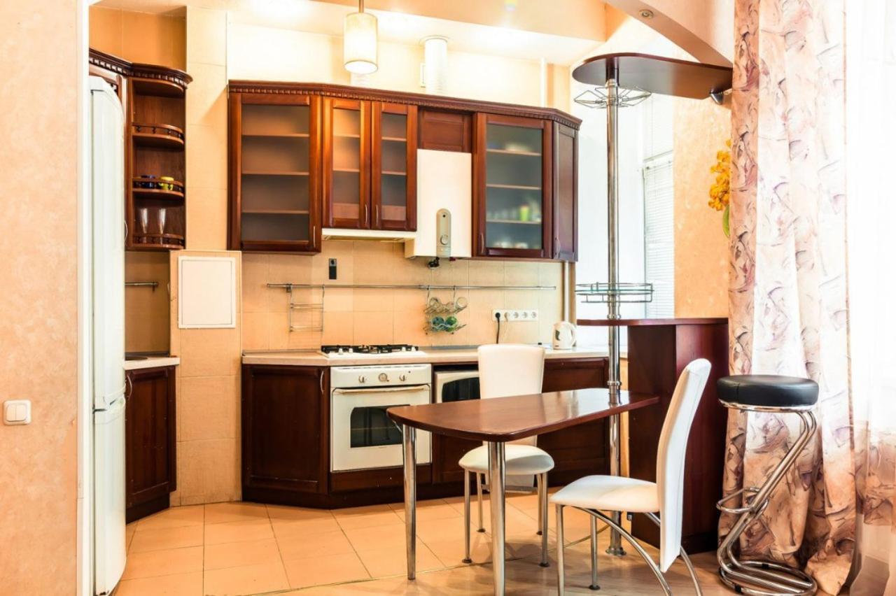 Large Apartment In The Center Dnipro Extérieur photo